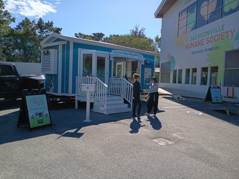 House Smelling Party Tour - Jacksonville, FL