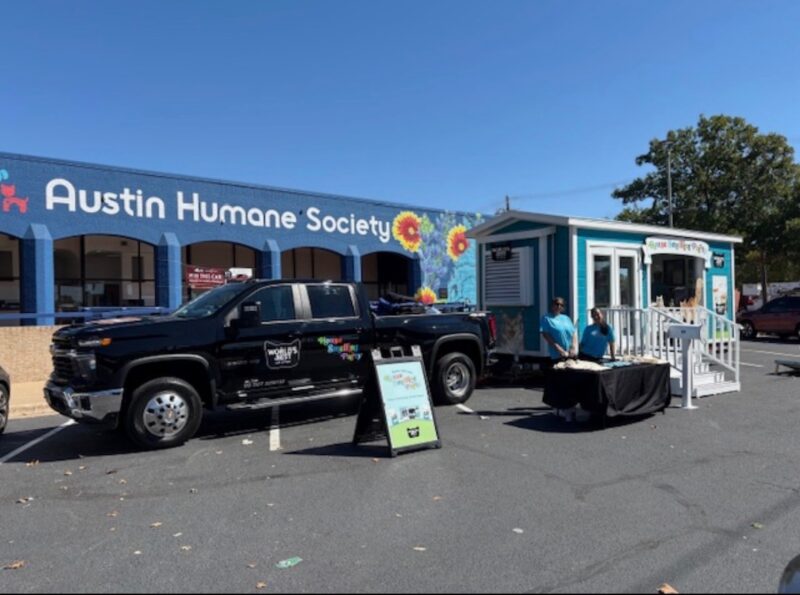 House Smelling Party Tour - Austin, TX